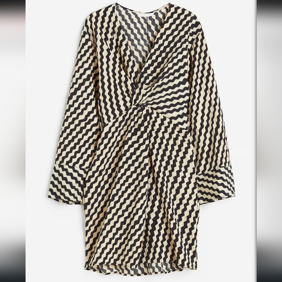 H&M Black and Cream Patterned Dress - Picture 1 of 2